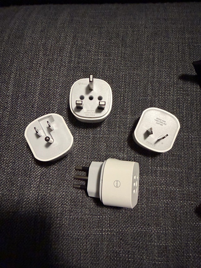 Travel Adapter - photo 2