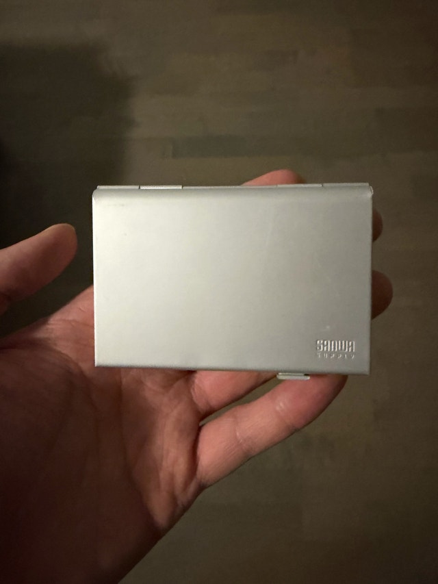 Sanwa Supply Memory Card Holder for SD/Micro SD
