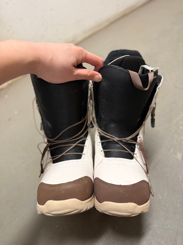 Burton Snowboarding Boots Size US12 - photo 2