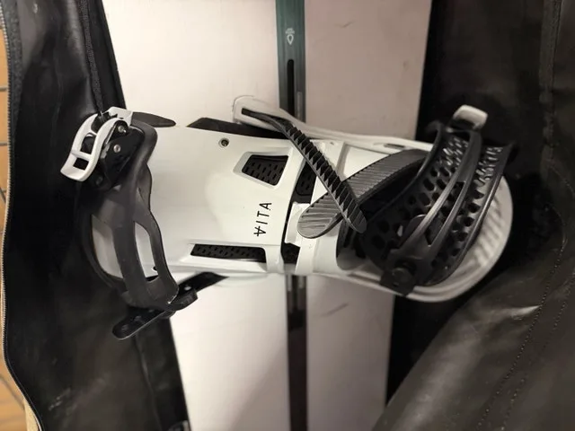 Burton Snowboard with Bindings and Bag - photo 3