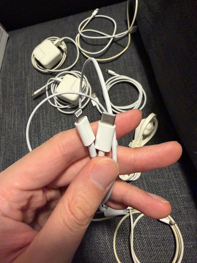 Used Apple Lightning Cables - photo 5