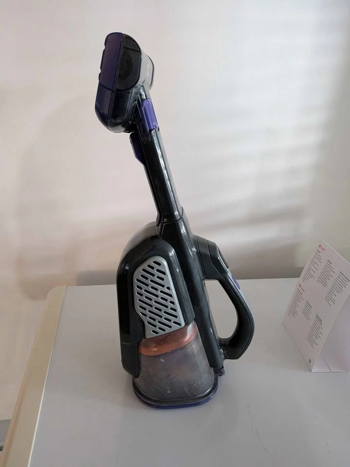 Black + Decker Dustbuster Handheld Vacuum Pet - photo 2