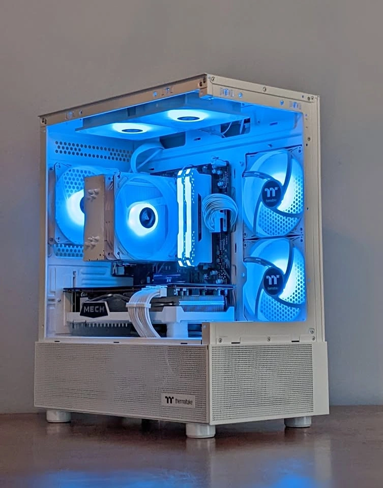 Snow White Gaming PC | Ryzen 5 5600 - RX 6700 XT - 16GB DDR4