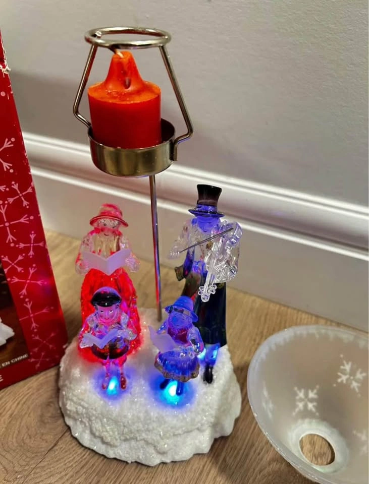 Christmas Tealight Lamp - Victorian Carollers, Colour Changing, - photo 3