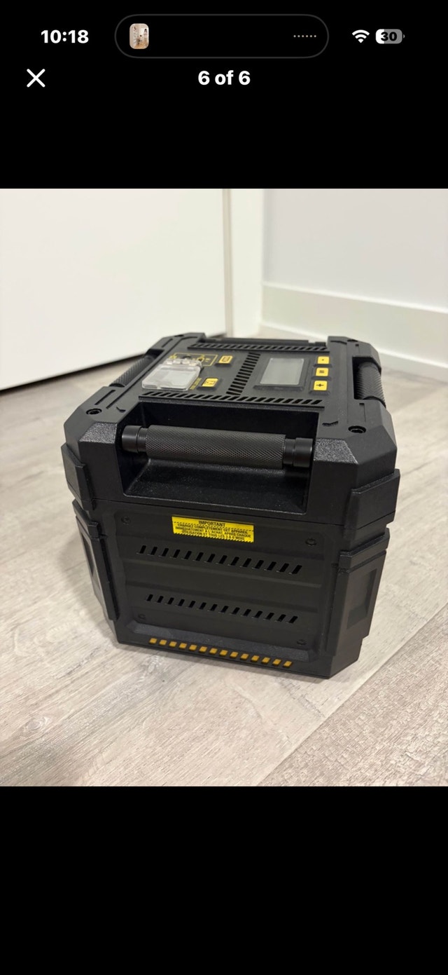 Duracell PowerSource 660 Portable Power Station - photo 4