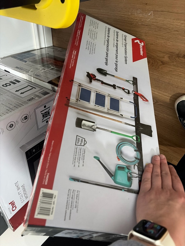 Richelleu Garage Organizer