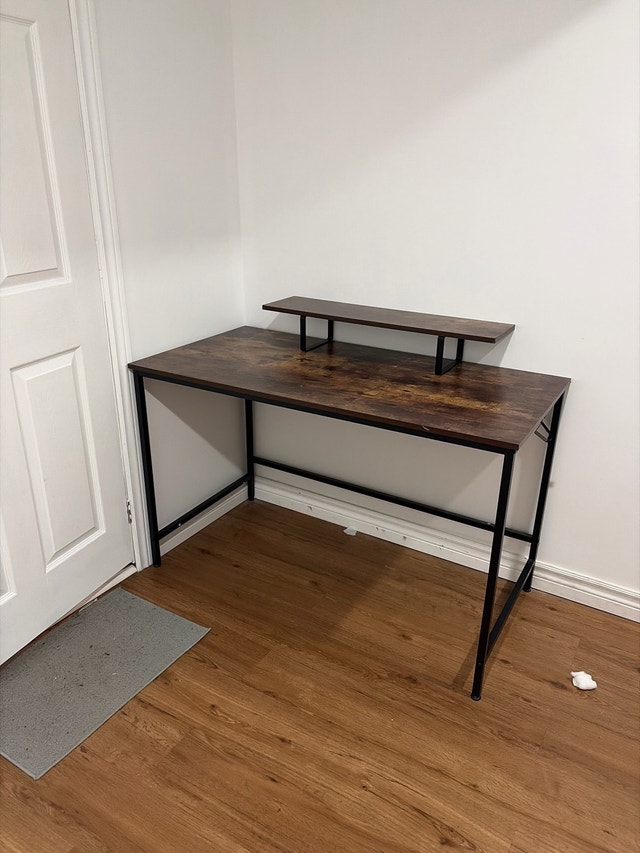 Rust wood top Desk