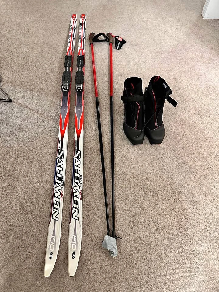 Cross-Country Ski Set: Skis, Boots & Poles (Good Condition)
