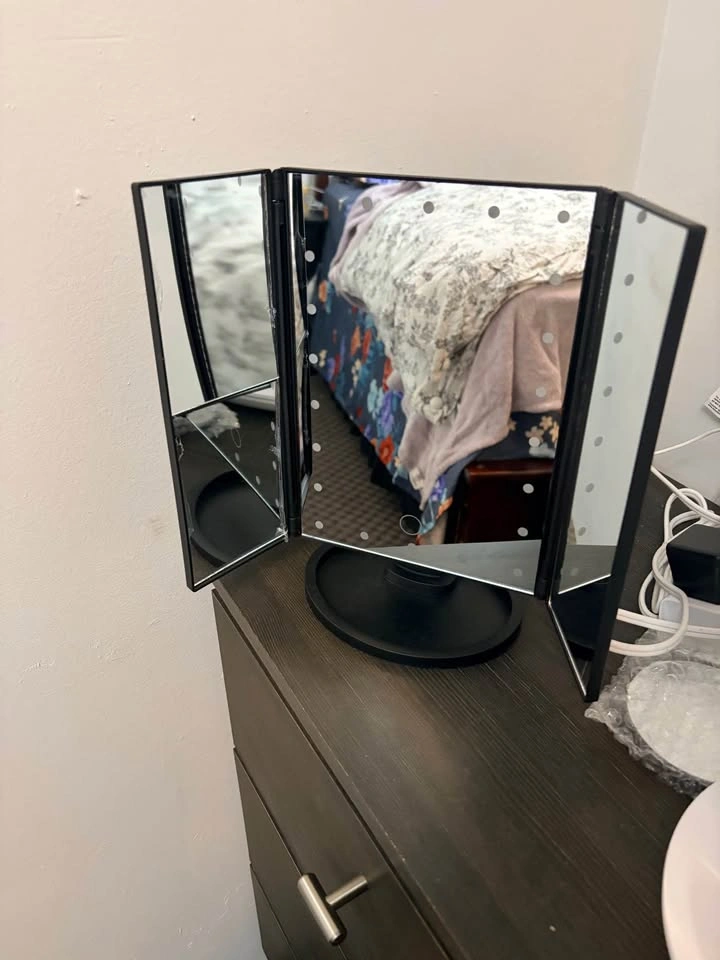 LED Vanity Makeup Mirror with Lights (Tri-Fold, Touch Control) - photo 2