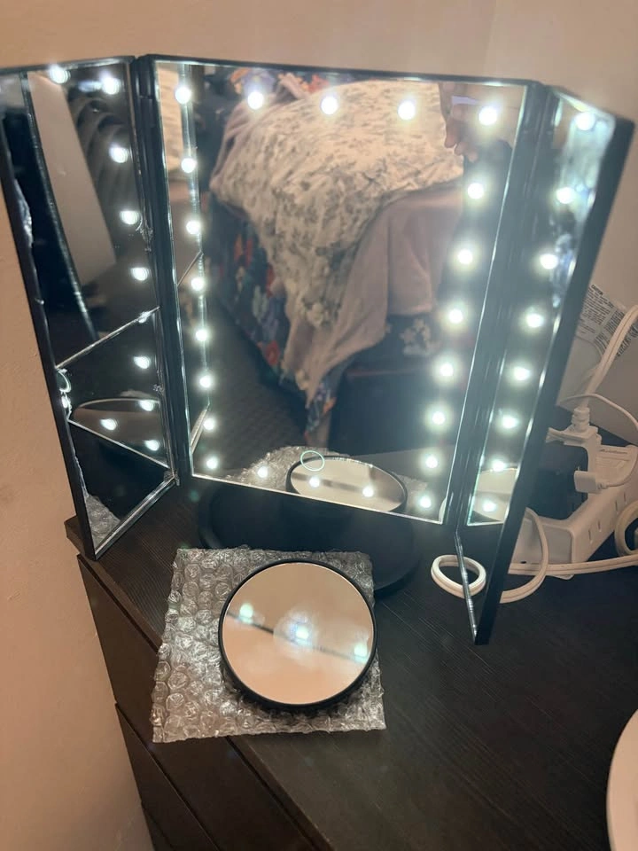 LED Vanity Makeup Mirror with Lights (Tri-Fold, Touch Control) - photo 3