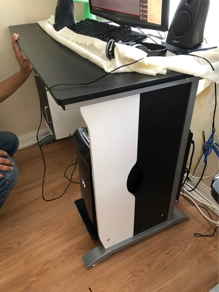 Computer desk/ table - photo 3