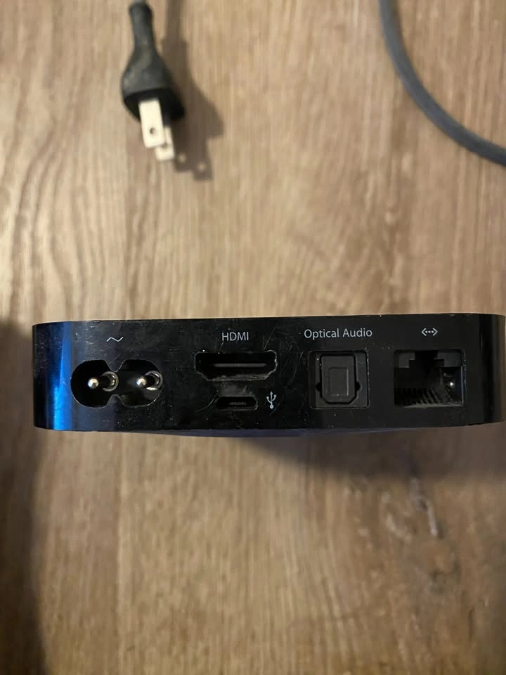 Apple TV 3rd Gen with Remote - photo 2