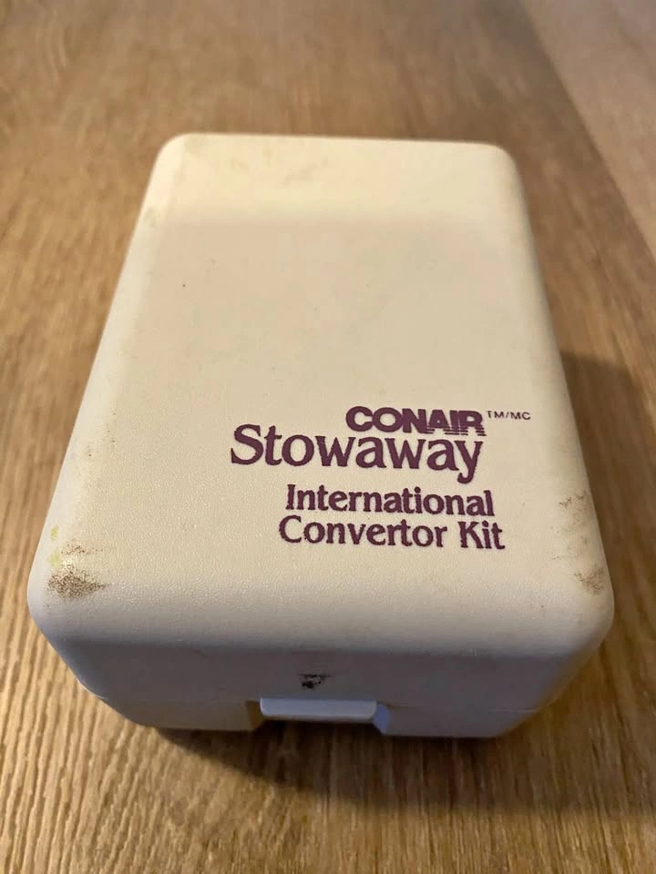 Conair Stowaway International Converter Kit / Travel Plug Adapte