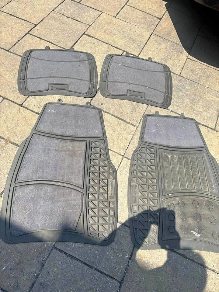 Car / SUV Mats.