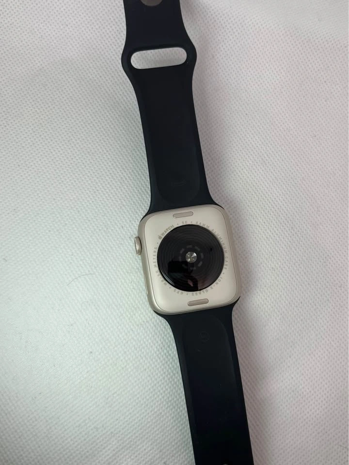 Apple Watch SE (2nd Gen) GPS – 100% Battery Health - photo 4