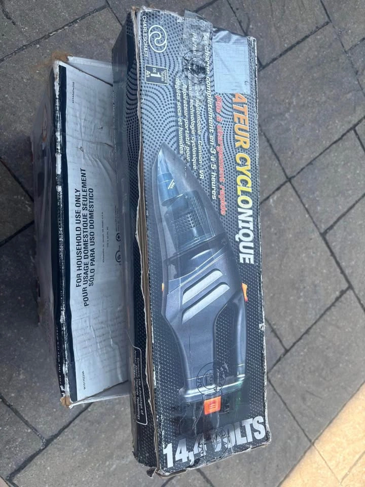 Cyclone Car Vacuum - photo 2
