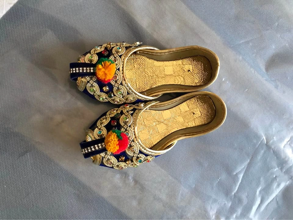 Baby girl sandals and khoosa