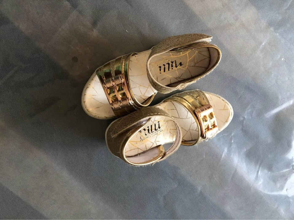 Baby girl sandals and khoosa - photo 2