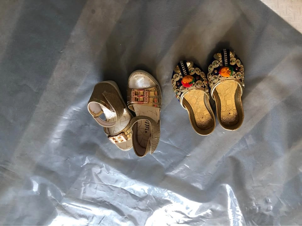 Baby girl sandals and khoosa - photo 3