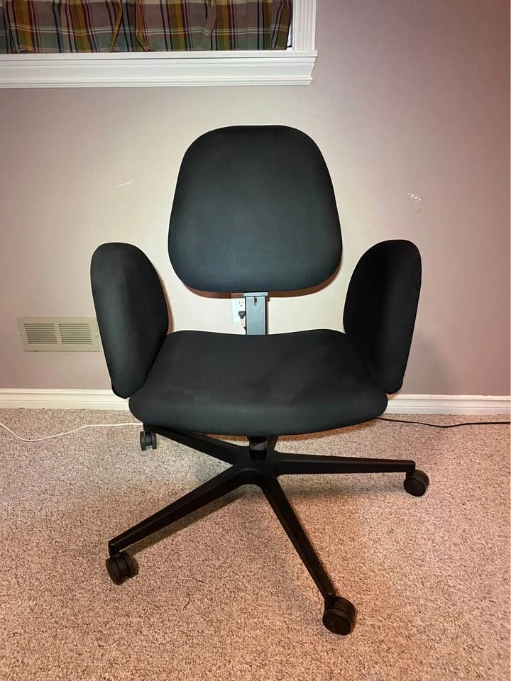 Beyou Transforming Office Chair (Delivery Available) - photo 3