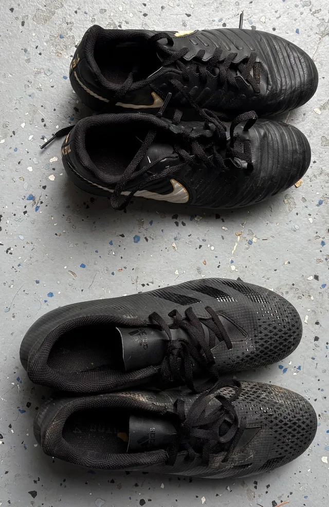 Soccer/Rugby Cleats image indicator(3)