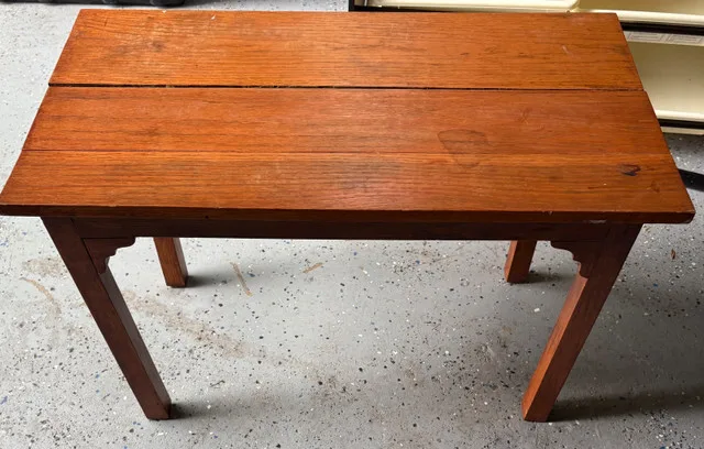 Old Wood Table thumbnail