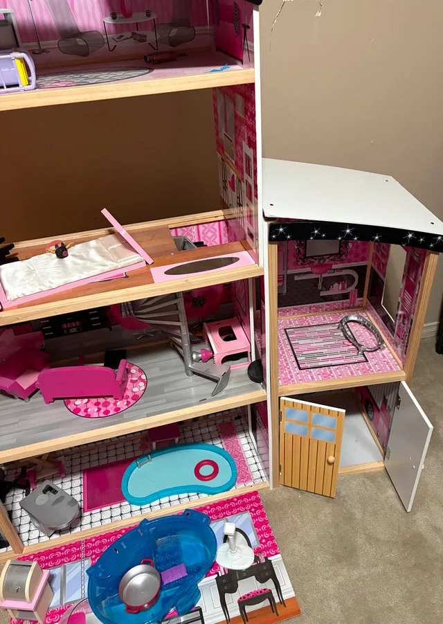 KidKraft Dollhouse image indicator(2)