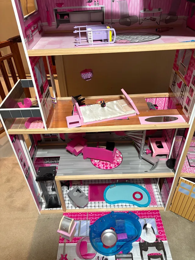 KidKraft Dollhouse image indicator(4)