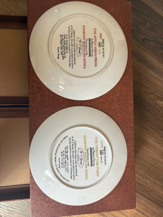 Knowles Collector Plates image indicator(6)