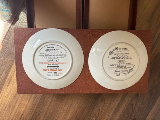 Knowles Collector Plates image indicator(8)