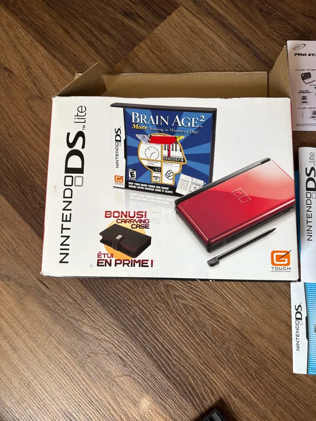 Nintendo DS Lite thumbnail