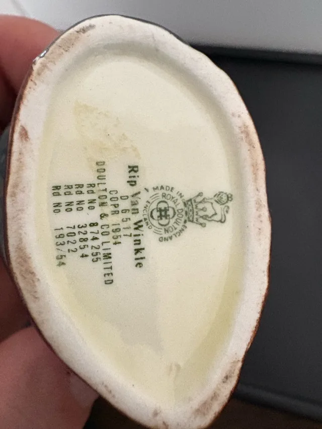 Royal Doulton Rip Van Winkle image indicator(5)