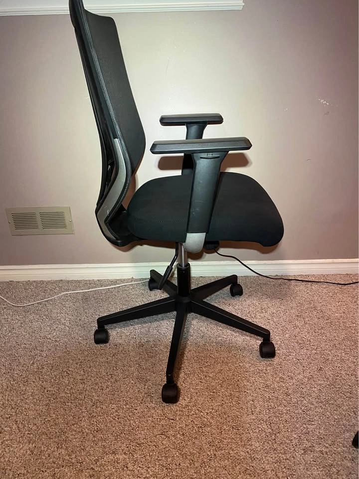 ergonomic office chair(delivery available) - photo 2