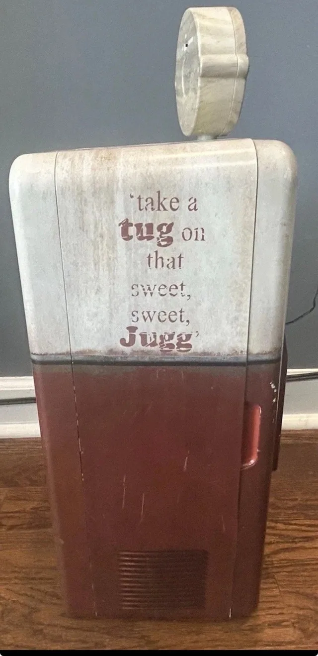 Call of Duty Juggernaut Mini Fridge - photo 3