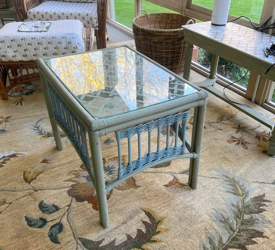Updated Wicker Table – Fresh Chalk Paint + Decorative Glass Top - photo 2