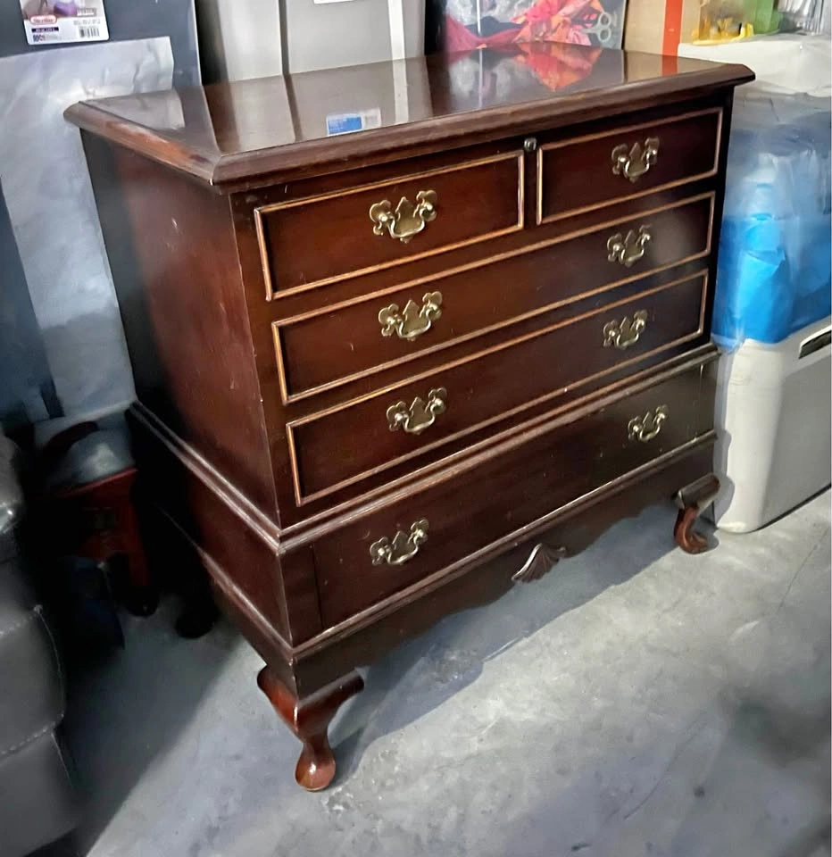 Vintage Lane Cedar Hope Chest Blanket Chest w Drawers Queen Anne