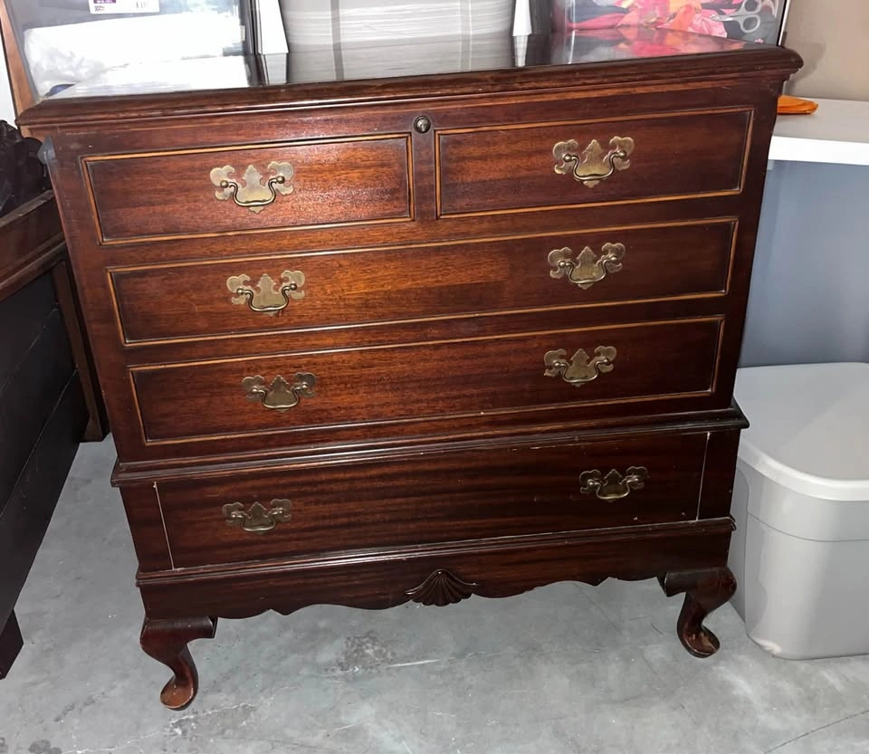 Vintage Lane Cedar Hope Chest Blanket Chest w Drawers Queen Anne - photo 5