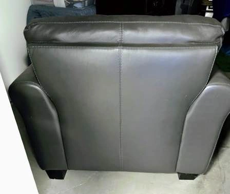 Gray Leather Club Chair – Comfortable Oversized Armchair - photo 3