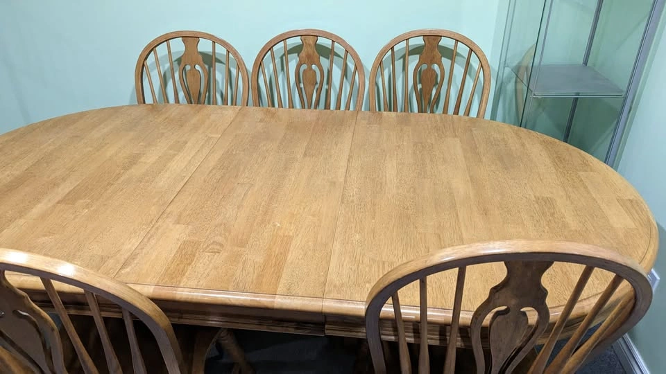 Solid Wood 6-Chair Dining Set - Excellent Condition - photo 2