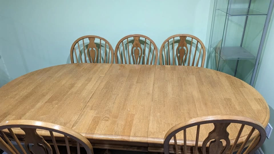 Solid Wood 6-Chair Dining Set - Excellent Condition - photo 3