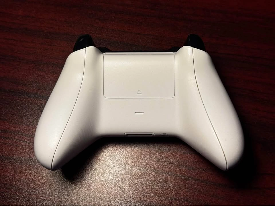 Microsoft Xbox One Wireless Controller - White (Model 1708) - photo 2