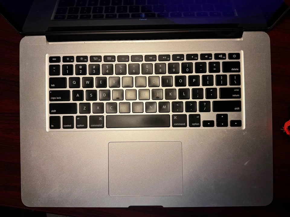 MacBook Pro (15-inch, Mid 2015) - photo 2