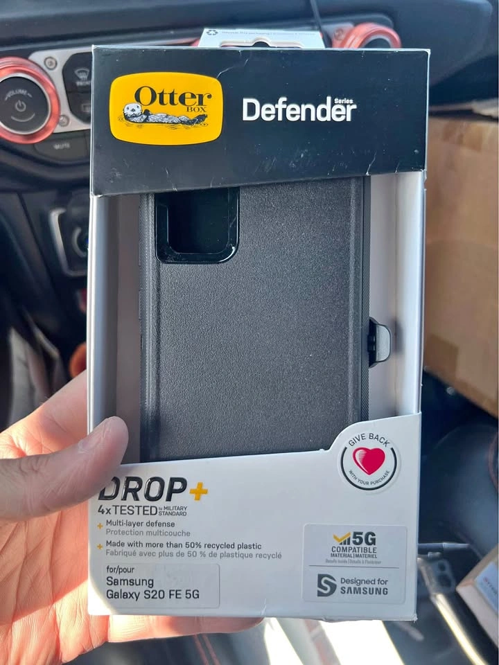 OtterBox Defender Series phone case for Samsung Galaxy S20 FE 5G