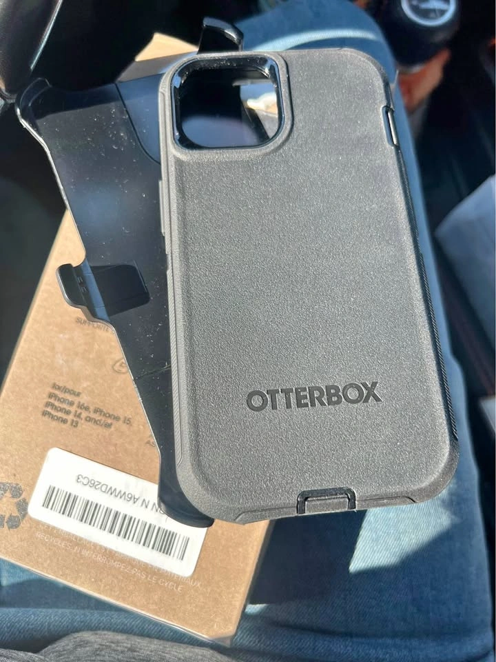 Otterbox iPhone Case & Holster for 16e/15/14/13 - Black NEW