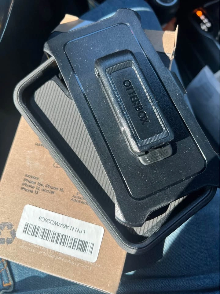 Otterbox iPhone Case & Holster for 16e/15/14/13 - Black NEW - photo 2