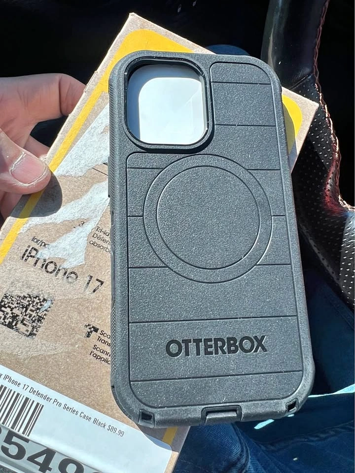 OtterBox iPhone 17 Defender Pro Case Black NEW