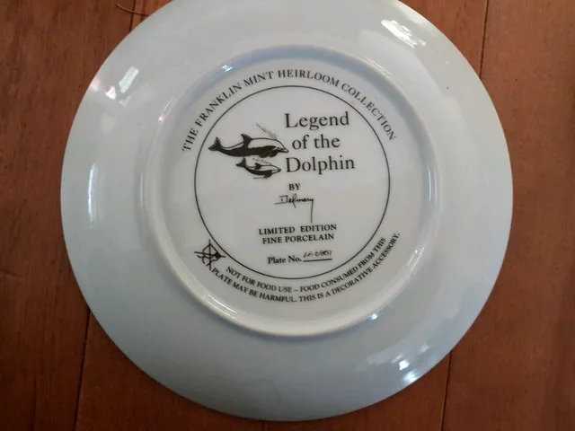 Dolphin Series Franklin Mint Heirloom Collection image indicator(6)