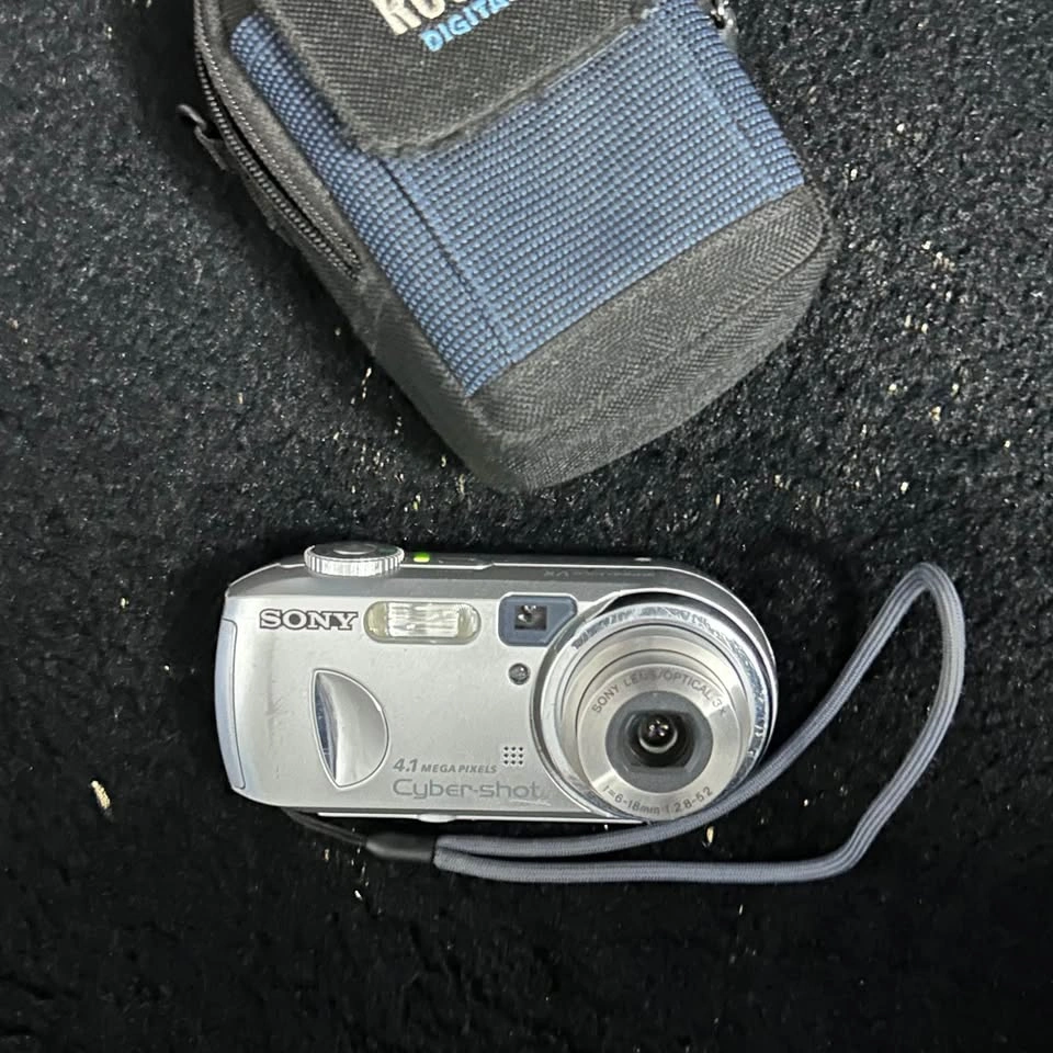 CyberShot DSC-P73 Vintage digicam - photo 3