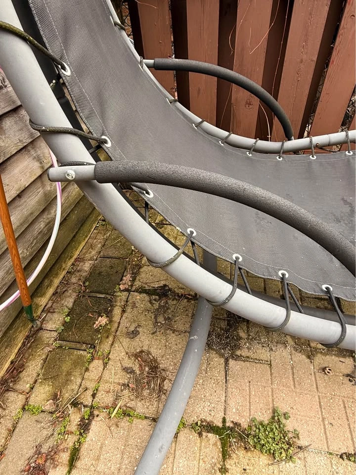 Outdoor Swing Chair w Stand - photo 2