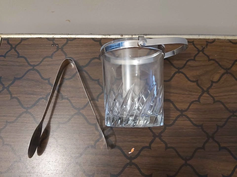 Corkscrews and Bar Items - photo 4
